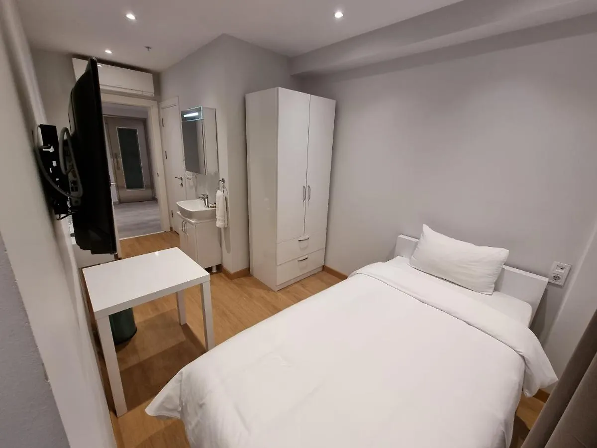 10M2 Hotel Istanbul Hostel